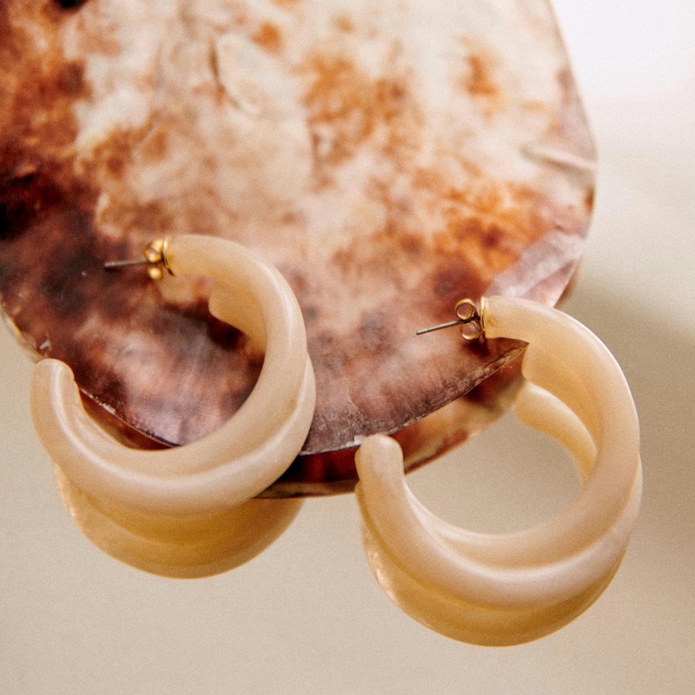 Sézane Yoli Earrings - Resin - Mastic